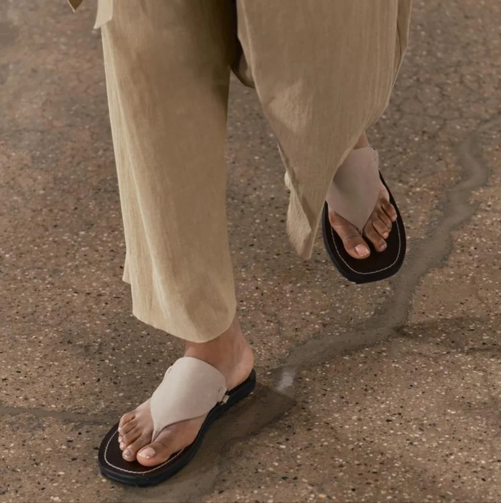 Zara Flat Leather Sandals NWT - Picture 6 of 6